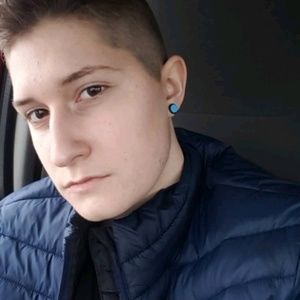 Meet your Posher, Cameron